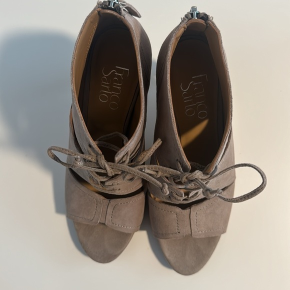 Franco sarto Shawnee mushroom 6.5 tie heel shoes corset front - Picture 6 of 9